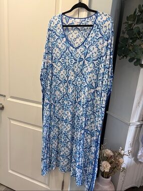 Blue & White Floral-Scroll Maxi Caftan